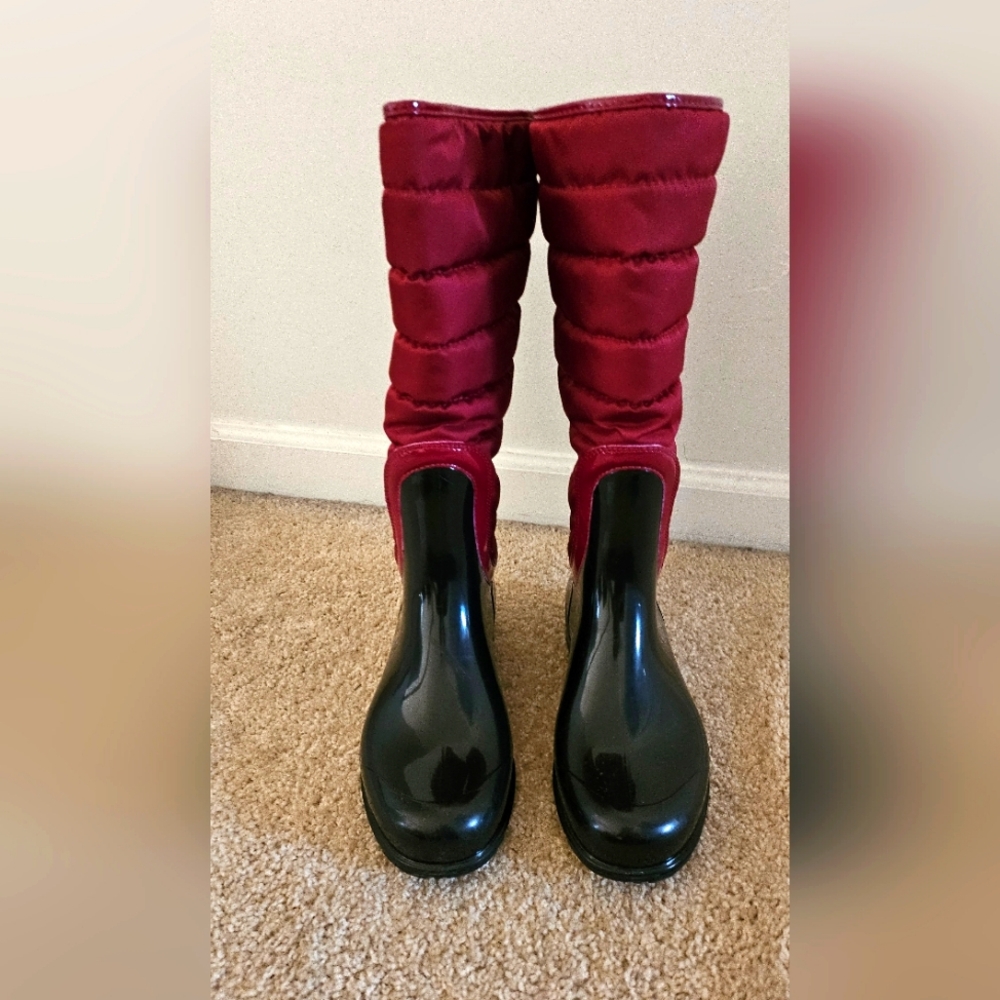 BURBERRY SNOW/RAIN BOOTS SIZE 37